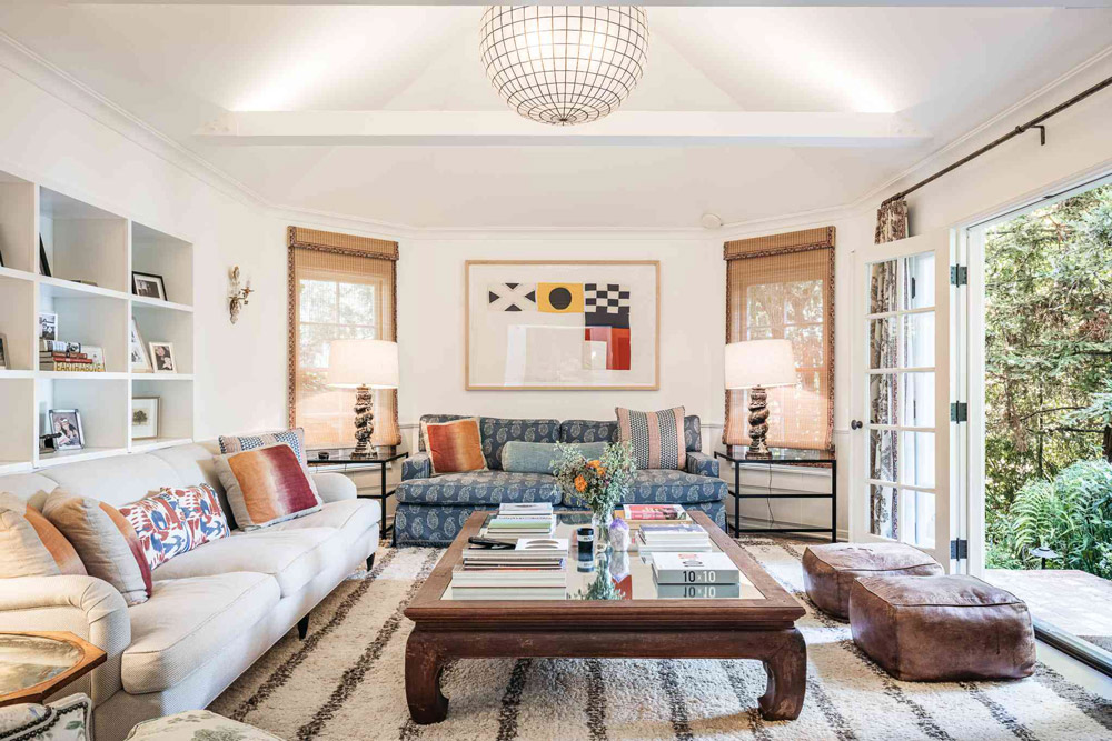 How to Mix Modern and Traditional Furniture Styles Successfully How to Mix Modern and Traditional Furniture Styles Successfully