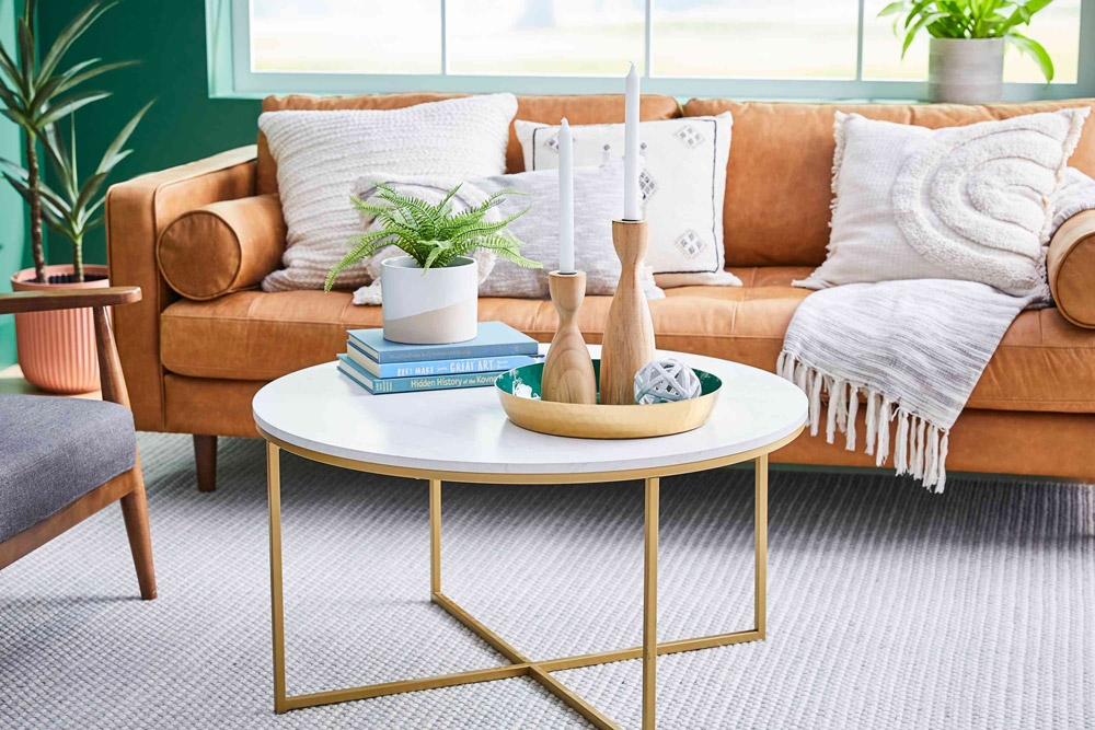 What Coffee Table Décor Formula Always Looks Good? A Timeless Styling Guide What Coffee Table Décor Formula Always Looks Good